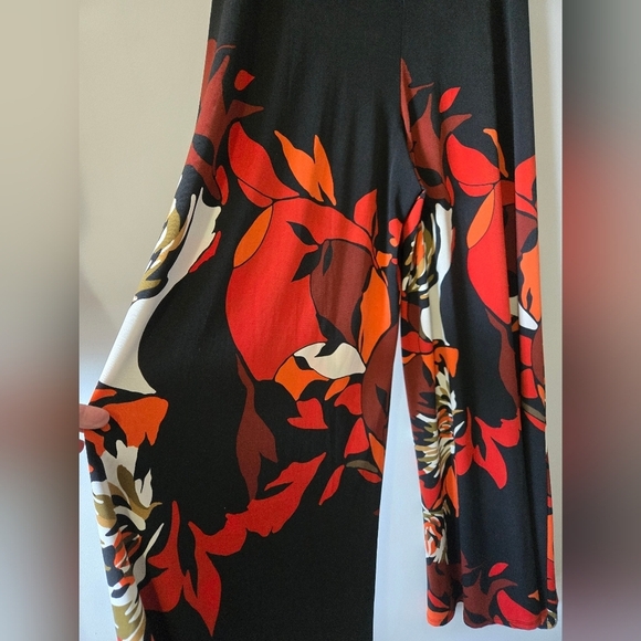 COCO BIANCO Floral Wide-Leg Pants In Black and Red. Size Small - Picture 3 of 9